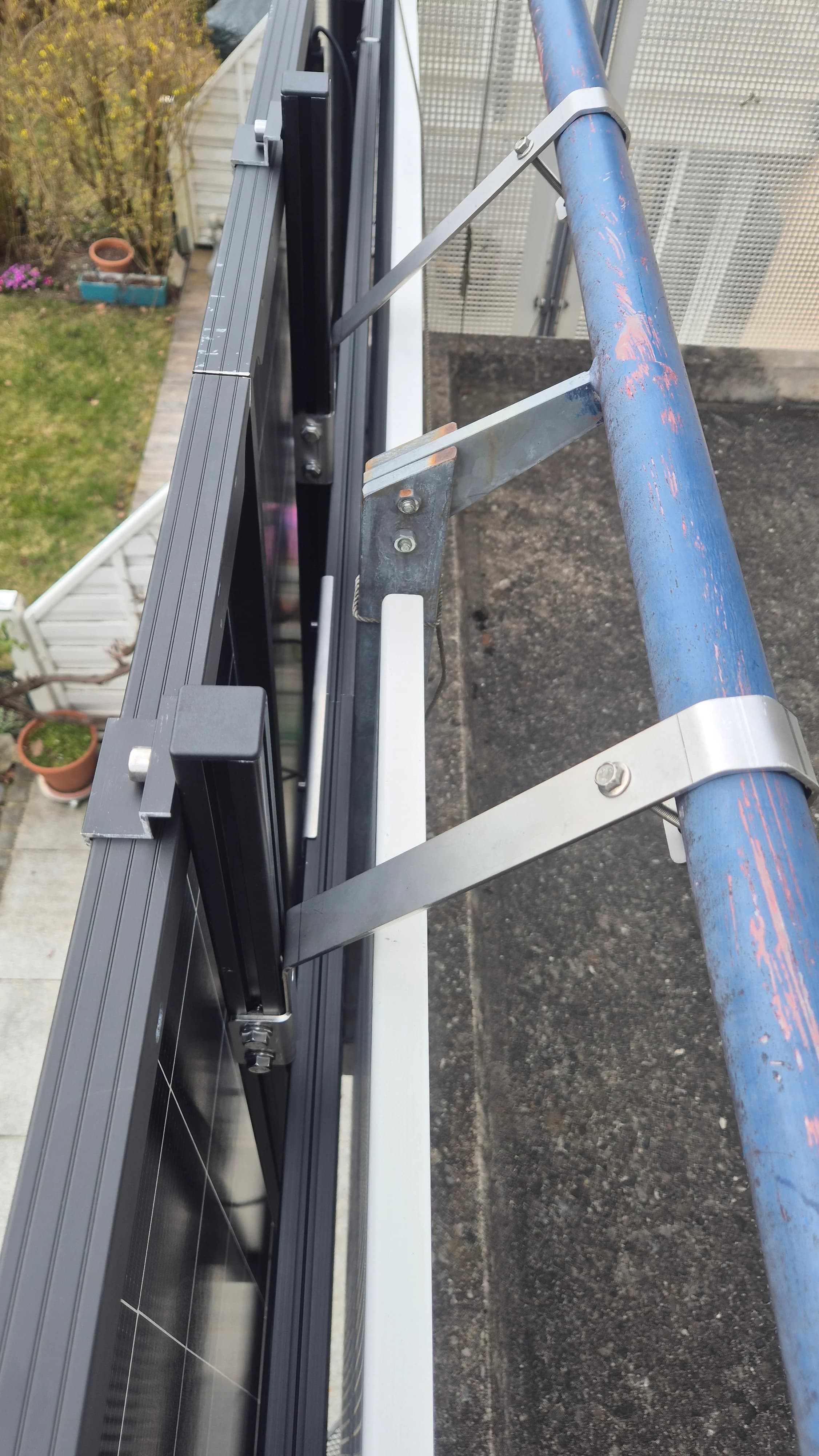 Blechbalkon Projekt 1 Haken seitlich