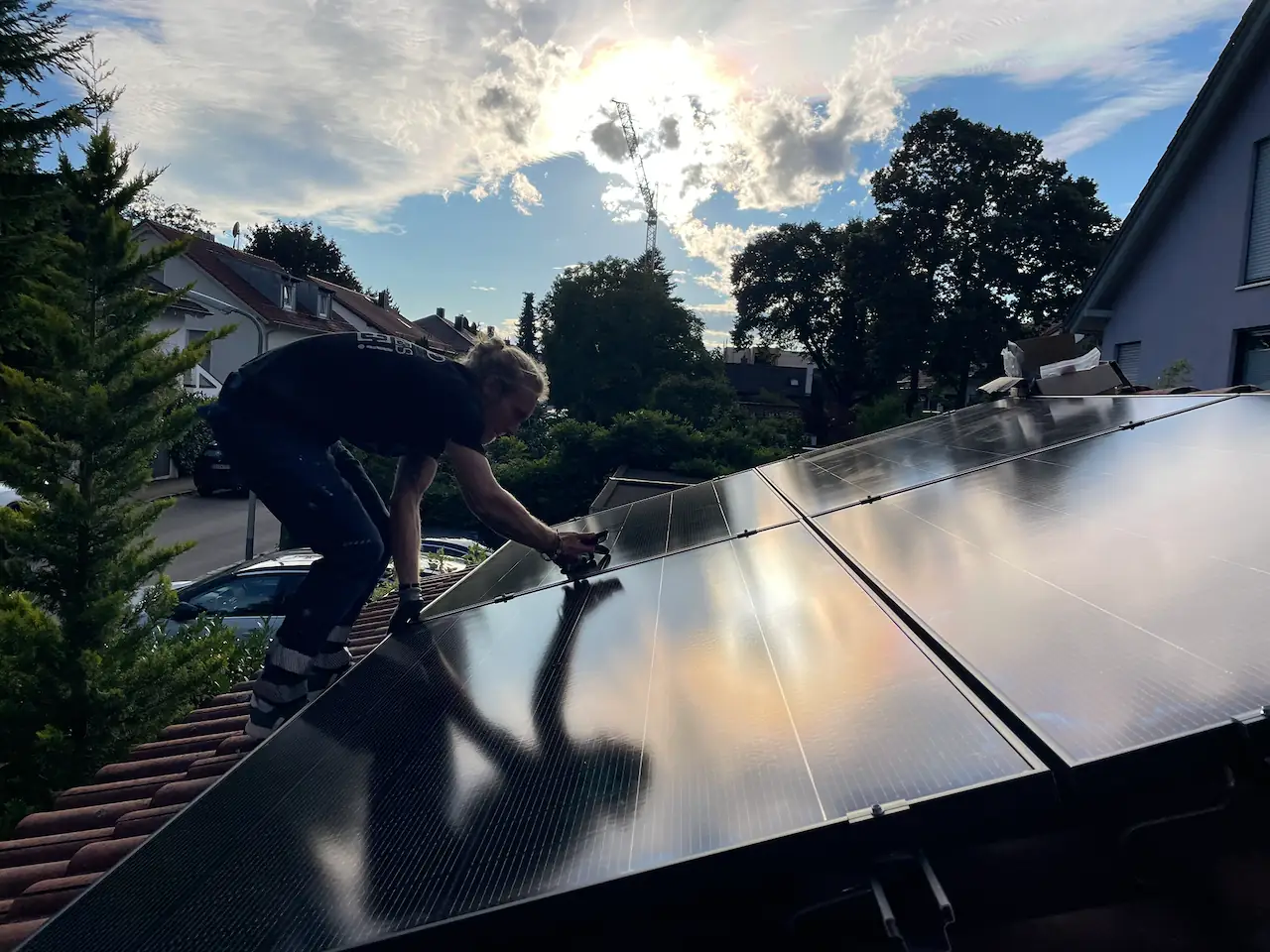 Solar-Installation Garagendach Projekt 1 - Seitenansicht