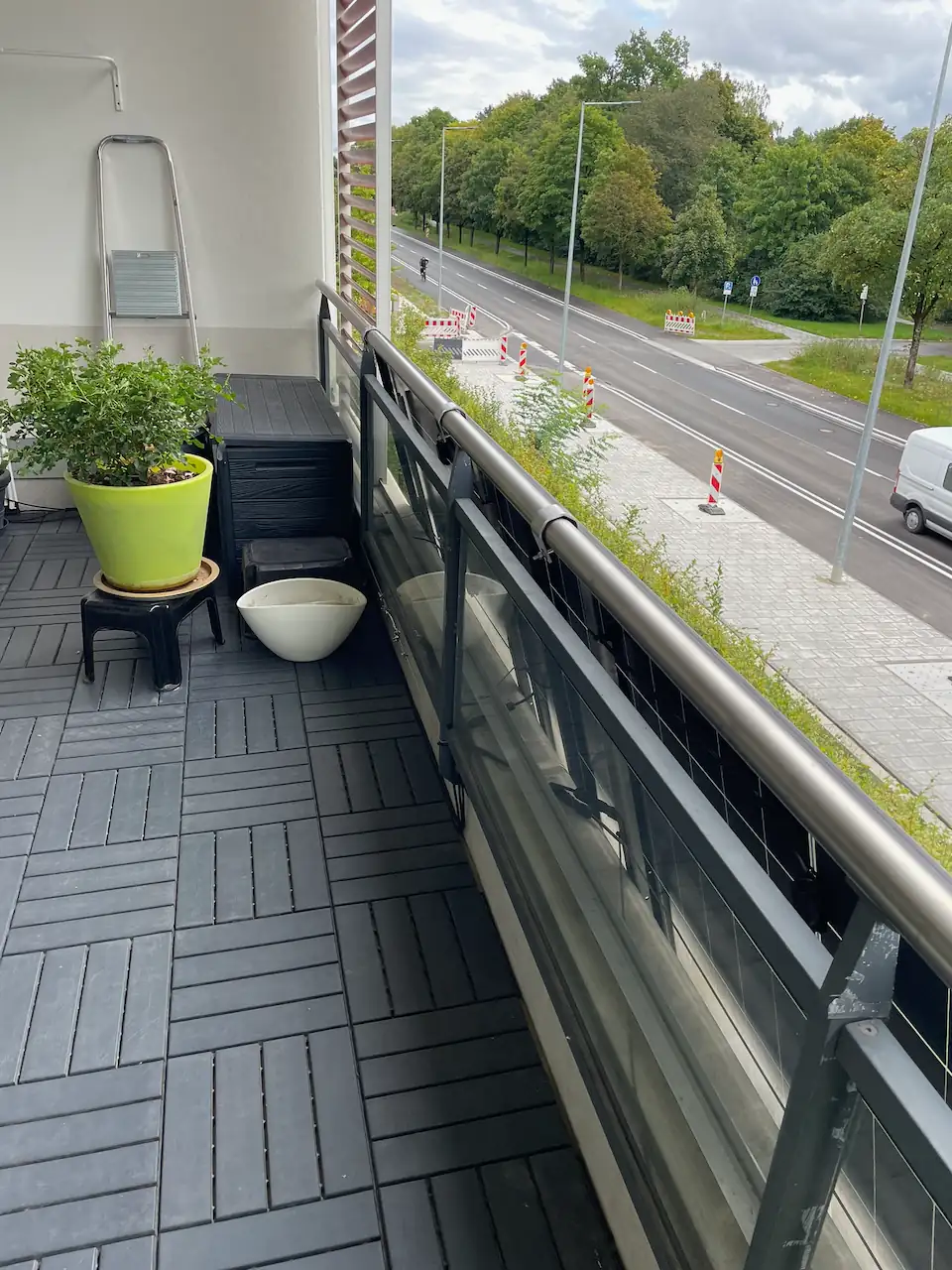 Balkonkraftwerk Gitterbalkon Projekt 3 - Rückansicht